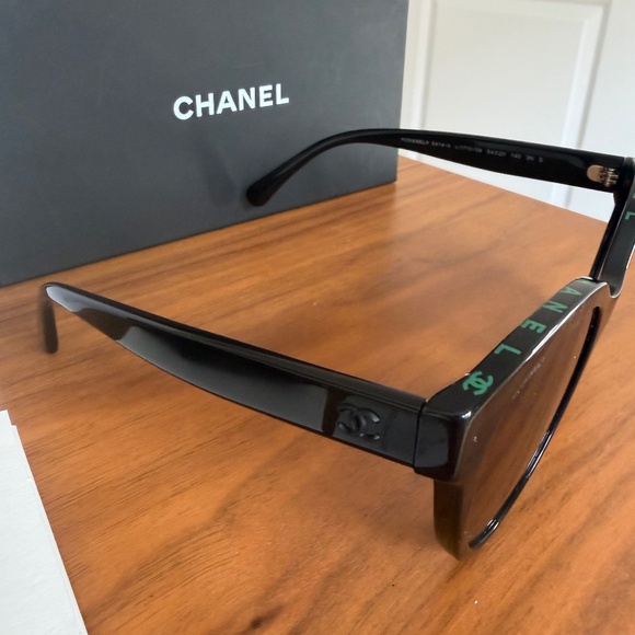 Chanel Sunglasses - Picture 4 of 8